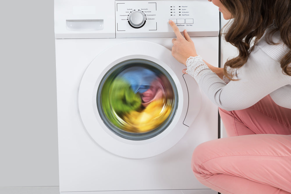http://grabgreenhome.com/cdn/shop/articles/Grab_Green_Home_s_Guide_on_How_to_Use_a_Washing_Machine_1200x1200.jpg?v=1661352724